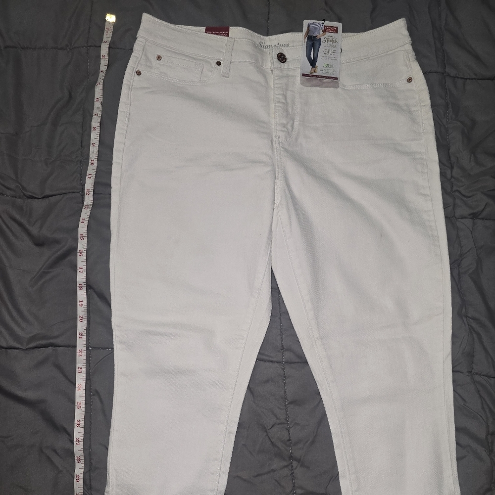 Levi's Cream Authentic Jeans